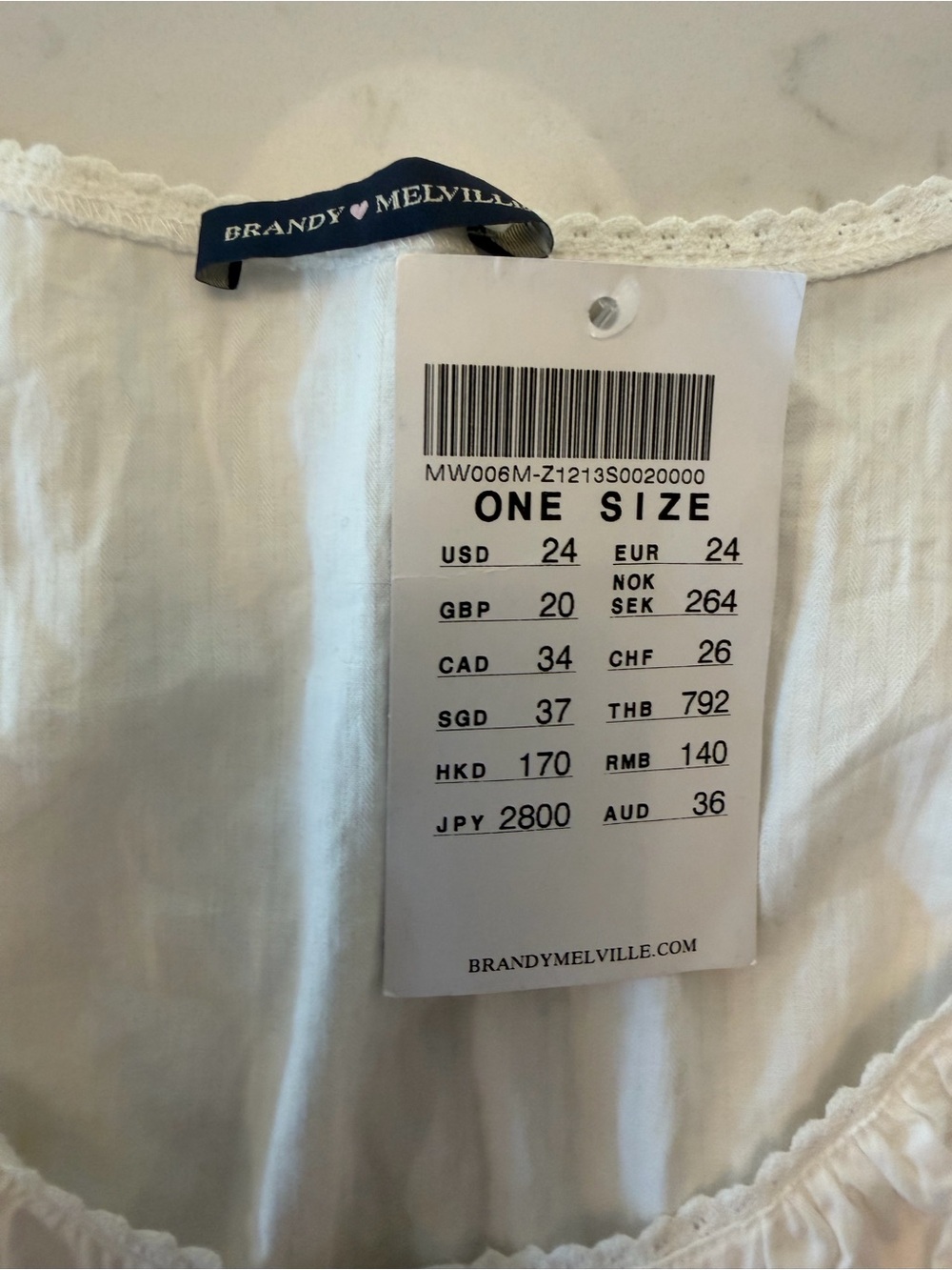 Brandy Melville White Puff Sleeve Peasant Blouse - Picture 2 of 3